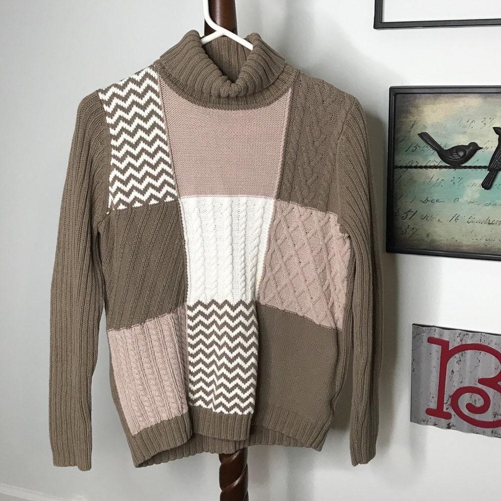 Liz Claiborne petite tan turtleneck sweater